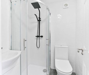 Studio to rent - Photo 6