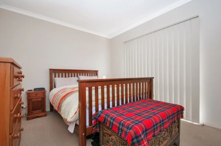 Walk Straight In & Enjoy Modern, Easy Living - Photo 4