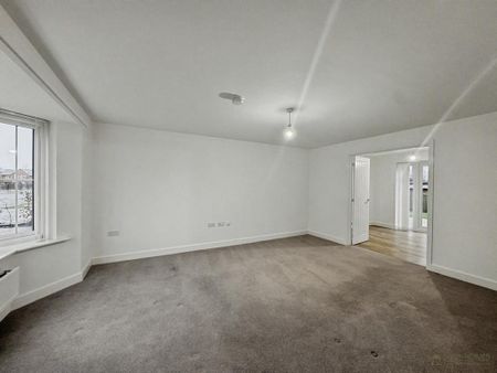 4 bedroom detached house to rent - Photo 4