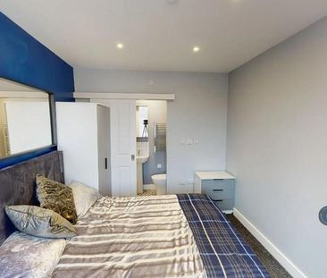 1 bedroom in a house share to rent - Photo 2