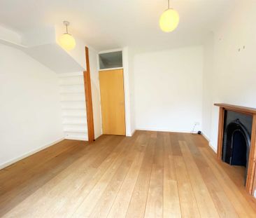 Notley Terrace - Photo 2