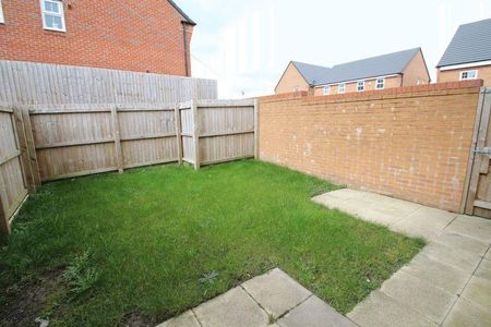 2 bedroom semi-detached house to rent - Photo 2