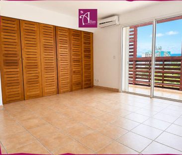 Location Appartement 3 pièces 81m² LE GOSIER 97190 - Photo 1