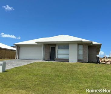 8 Hopbush Street, Nikenbah, QLD 4655 - Photo 4