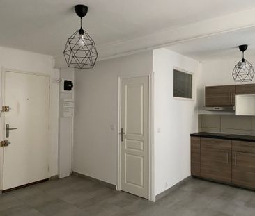Location Appartement 1 pièce 23m² TOULON 83000 - Photo 4