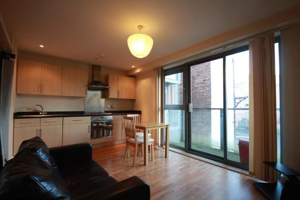 Studio to rent - Photo 1