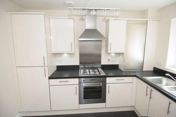 2 bedroom semi-detached house to rent - Photo 1