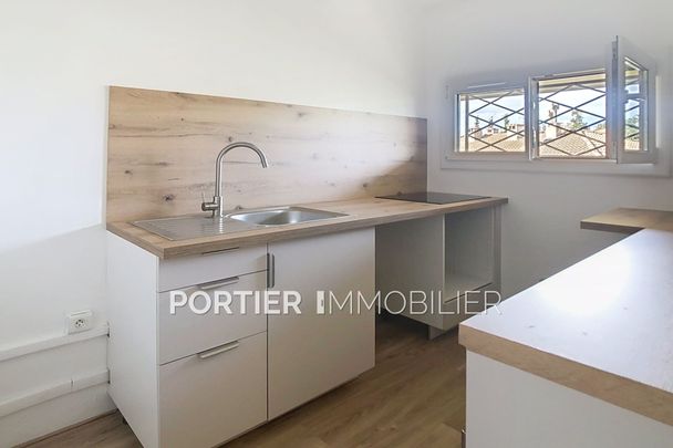 Location Appartement 2 pièces 45m² ANTIBES 06600 - Photo 1