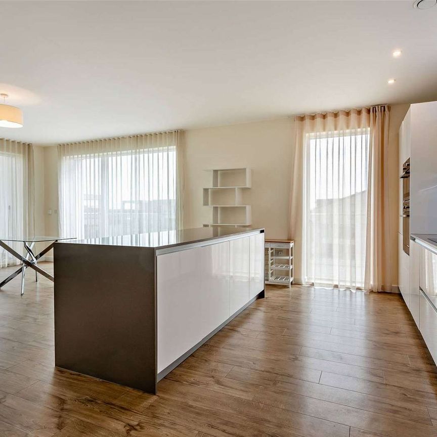 Stunning penthouse apartment in south Cambridge - Photo 1