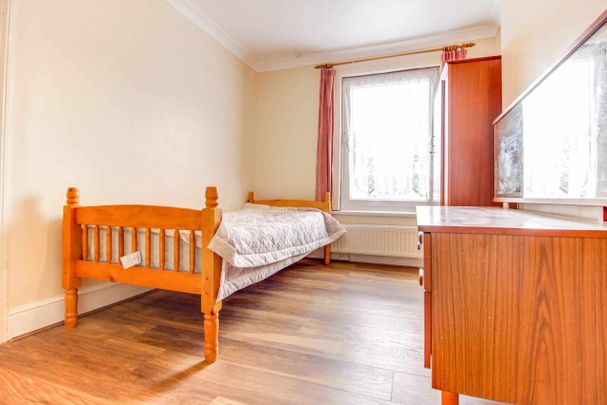 Birch Street, Swindon, Swindon, SN1 - Photo 1