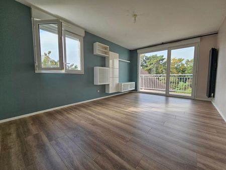 Location Appartement 3 pièces 65m² BESANCON 25000 - Photo 2