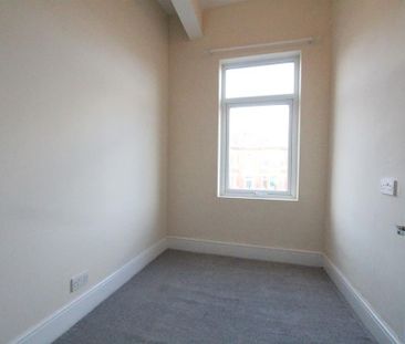 4 bedroom terraced house to rent - Photo 5