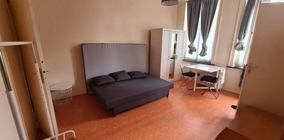 Appartement à Louer à LILLE 653 € - Photo 2