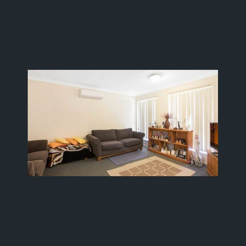CONVENIENT MARDI LOCATION – CLOSE TO SHOPS, TRAINS & FREEWAY ACCESS - Photo 1