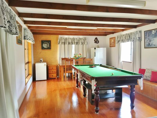 4 bedroom home with Rural outlook in town - Photo 1