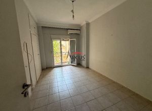 Studio/Γκαρσονιέρα για ενοικίαση - Χαριλάου, - Φωτογραφία 1