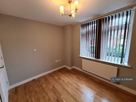 1 bedroom flat to rent - Photo 2