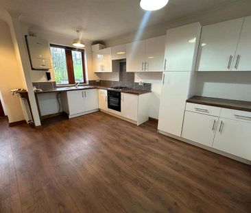 2 bedroom semi-detached house to rent - Photo 3