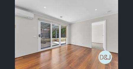 Spacious Family Living in a Quiet Court Location - Photo 4