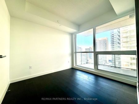 For Lease - 27 mcmahon Drive Unit# 1215, Toronto, Ontario - Photo 3