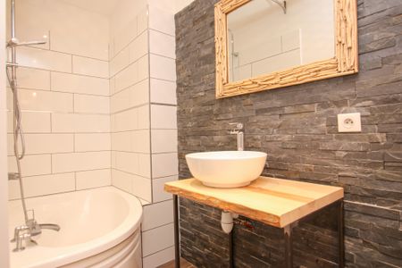 Location Appartement 3 pièces 63m² PUGET SUR ARGENS 83480 - Photo 3