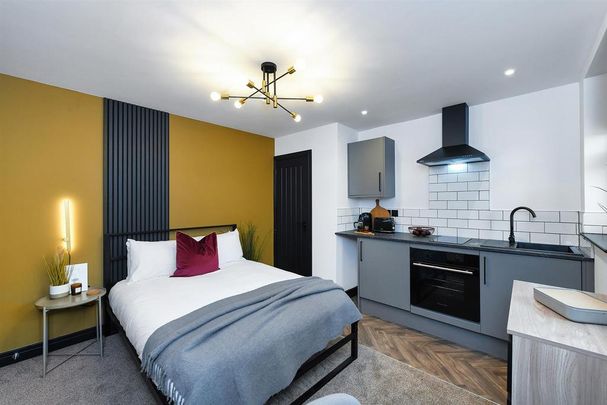 Studio to rent - Photo 1