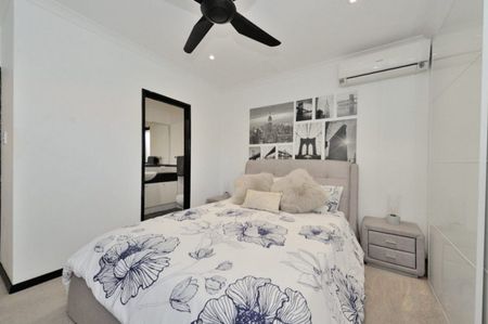 Bright, Modern & Low-Maintenance - Photo 4