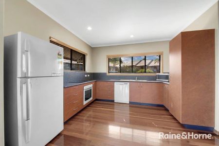 3 Flinders Parade, Gladstone Central, QLD 4680 - Photo 2