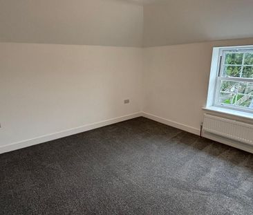 4 bedroom semi-detached house to rent - Photo 1