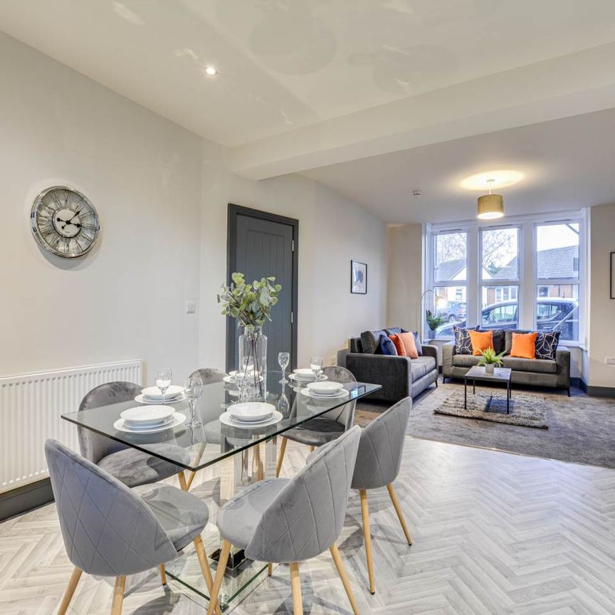 Beechwood Crescent (Room 2), Burley, Leeds - Photo 1