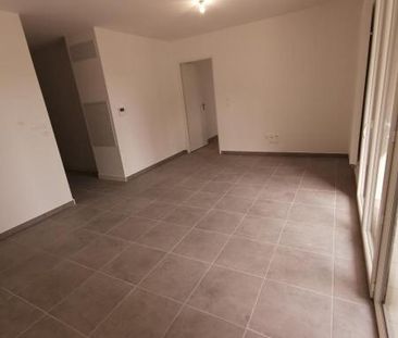 Location Appartement 2 pièces 40m² THONON LES BAINS 74200 - Photo 4