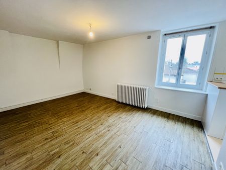 Location Appartement 3 pièces 60m² CHATELLERAULT 86100 - Photo 5