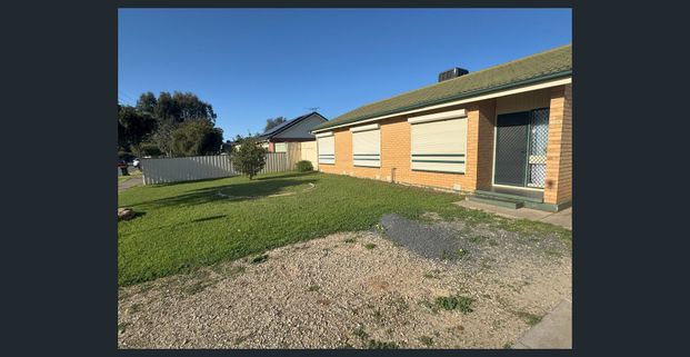 Spacious Family Home with Rumpus Room in Smithfield Plains - Photo 1