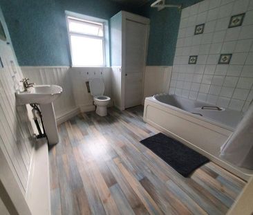 3 bedroom terraced house to rent - Photo 6