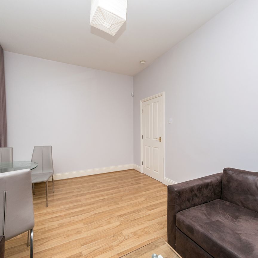 THE OLD SCHOOL HOUSE MORLEY LEEDS LS27 8QY - Photo 1