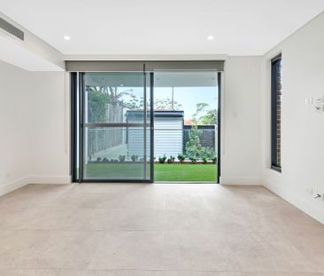 Stunning, Renovated Multi-Level Home with Period Charm & Modern Luxury - Photo 2