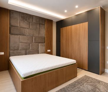 Apartament 3 camere Lux - LOC DE PARCARE - Photo 1