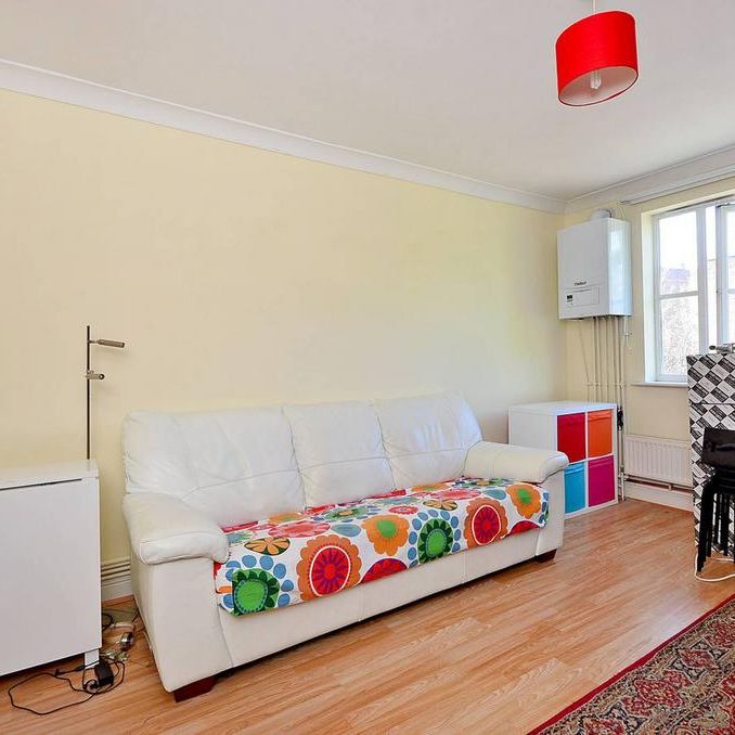 1 bedroom flat to rent - Photo 1