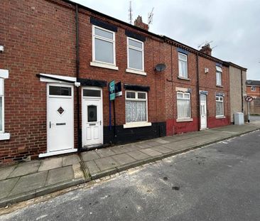 3 bedroom terraced house to rent - Photo 6