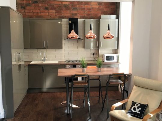 6 Bed Flat, Newbould Lane, S10 - Photo 1