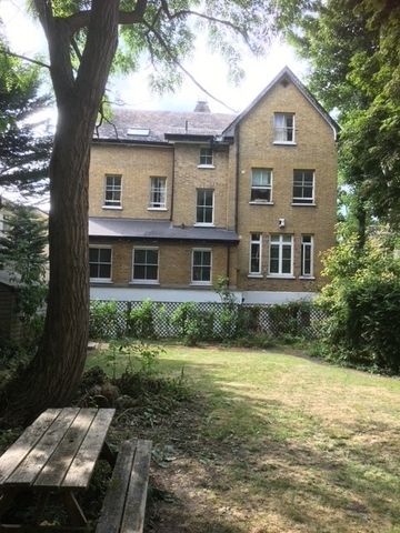 2 Bed Flat, Wickham Road, SE4 - Photo 3