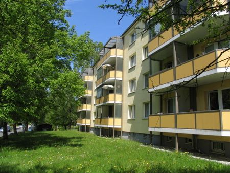 3-Raum-Wohnung mit Balkon in begrünter Wohnlage - Foto 4