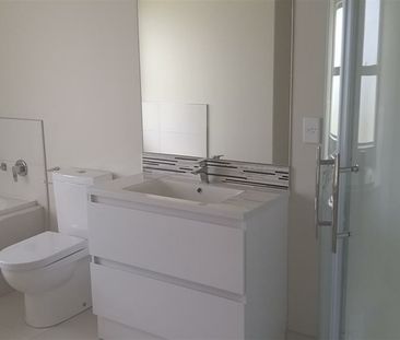 4 BEDROOM - 2 STOREY - GARAGE - Photo 4