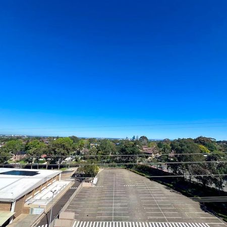 Near New Modern Aesthetic TWO bedroom + Winter Garden apartment in Melrose Park - Photo 4