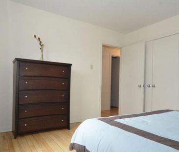 Lakefront Apartments - Photo 2