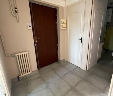 Location Appartement 4 pièces 74m² VILLEURBANNE 69100 - Photo 5