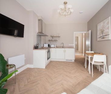 Apt 6, 15 Malone Road, Belfast, BT9 6RT - Photo 2