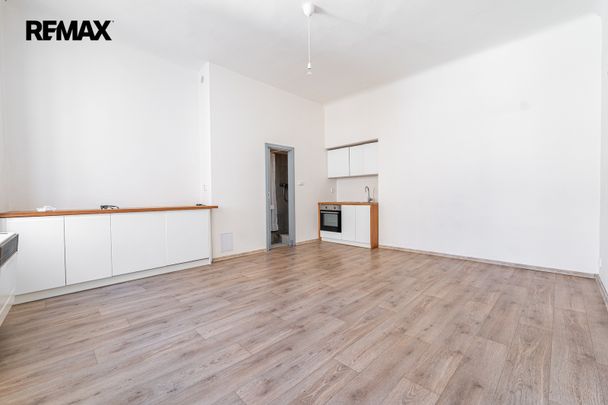 Pronájem bytu 1+kk v osobním vlastnictví 25 m², Praha 1 - Staré Město - Photo 1
