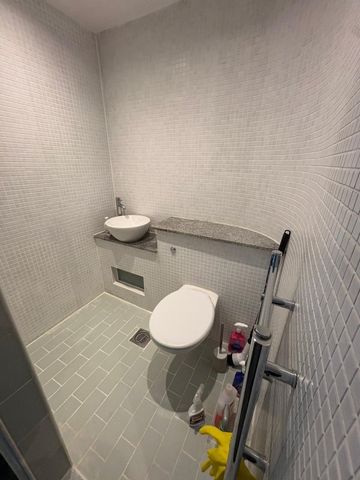 Room in a Shared Flat, Advent House, M4 - Photo 4