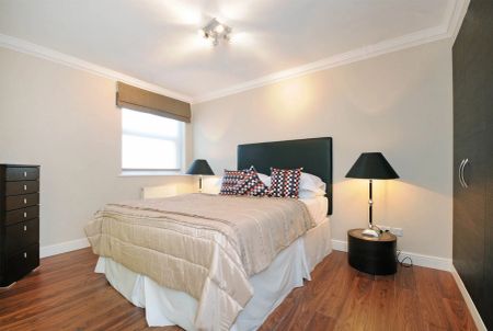 3 Bedroom Apartment - Photo 3